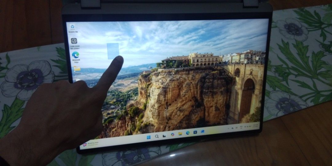 Lenovo like 13th Gen Core i7 Microsoft Surface Laptop Tablet 6 Studio (Category: Laptops & Notebooks) located in Makati City. Submitted by castcapital (Listing ID 1423894118, Image 1). Description: Tablet Laptop Lenovo Bakit ka pa pupunta ng mall at bibili ng Core i3 o Ryzen 3 lang na 4gb ram tapos 30k na, kung pwede naman mag Core i7 / Ryzen 7 na? CPU: Ryzen 7 7730U 7000 Series na (Newer than Ryzen 7 6800H, Ryzen 7 5700U 5000 Series... Equivalen