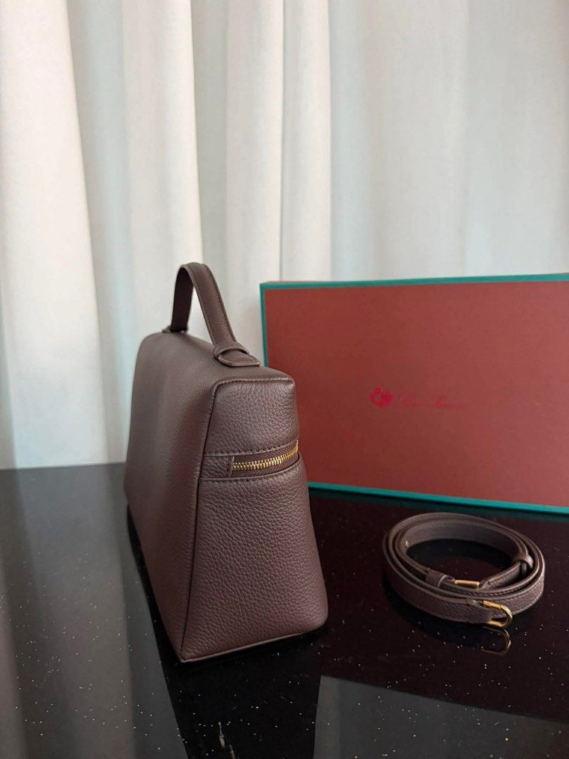 🇯🇵Loro Piana L27 (Category: Luxury Bags & Wallets) located in Manila. Submitted by trendyfindscitrine (Listing ID 1423800772, Image 3). Description: Actual photo What you see is what you get.