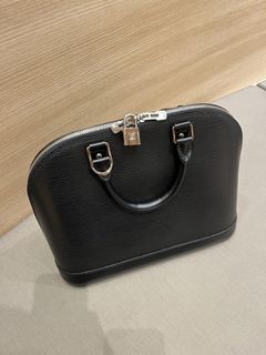 （分類：）位於 。 由 pineapple_bao 提交（商品編號 1423869055，圖片 1）。簡介： 。