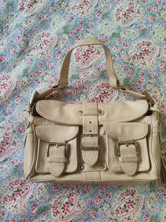 (Category: ) located in . Submitted by handbagshoarder (Listing ID 1423802304, Image 1). Description: .