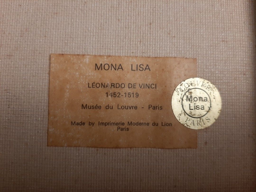 Monalisa canvas painting (Category: Art & Prints) located in Carmona. Submitted by tet414 (Listing ID 1423802220, Image 3). Description: Vintage Mona Lisa Canvas Print – Paris Edition Classic and timeless wall art featuring the iconic Mona Lisa by Leonardo da Vinci. 📍 Labeled from Musée du Louvre, Paris 🏷️ With vintage Paris seal sticker 🖨️ Printed by Imprimerie Moderne du Lion – Paris P5,000.00 negotiable MOP: gcash and cash MOD: jnt, lalamov