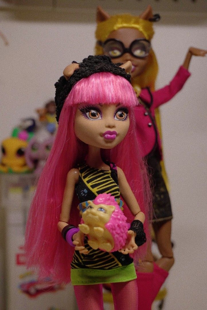 Monster High Dolls (Category: Kids Toys) located in Manila. Submitted by juanbisentea (Listing ID 1423804010, Image 2). Description: !!Monster High Dolls Bundle Sale!! Clawdeen and Clawdia 🐾🧶 -Smooth hair (both) -Tight legs/arms (both) -Incomplete Accessories -Free Stand(s) Mop: Gcash Mod: Jnt Loc: Visayas note: if get both free sf na!!! 🥰.