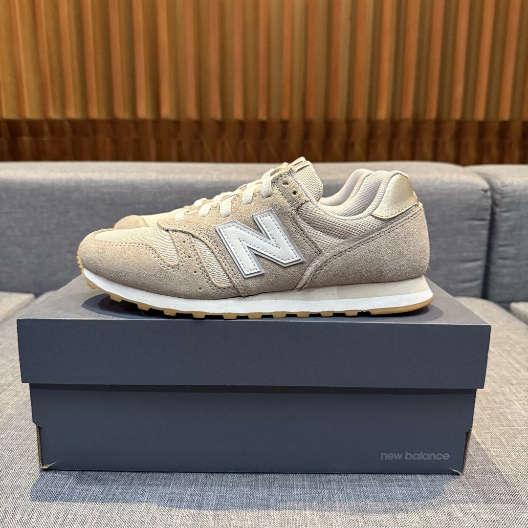 New Balance 373 Beige Sneakers (Category: Sneakers) located in Manila. Submitted by knmv16 (Listing ID 1423948623, Image 1). Description: New Balance 373 Beige [WL373PQ2] Size 7.0 US (24.0 JPN) Lightly used No flaws, no heel drags, just obvious signs of usage Bought in Tokyo, Japan Complete with box All are actual photos.
