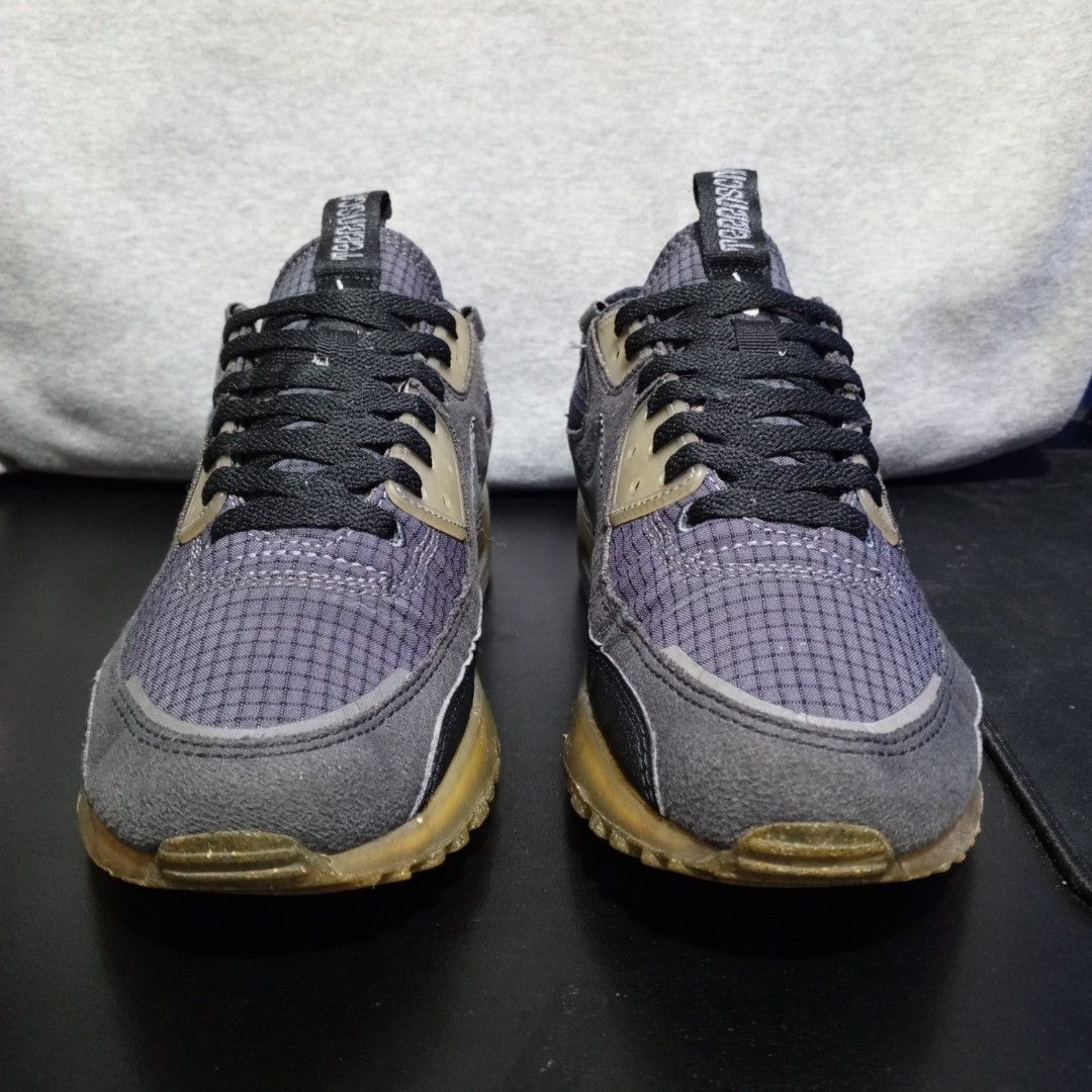 Nike Air Max 90 Terrascape (9.5 US) (Category: Sneakers) located in Iligan City. Submitted by uishoe (Listing ID 1423927331, Image 2). Description: Size: 9.5 US , 43 EUR Issue: Signs of usage Condition: Very good.