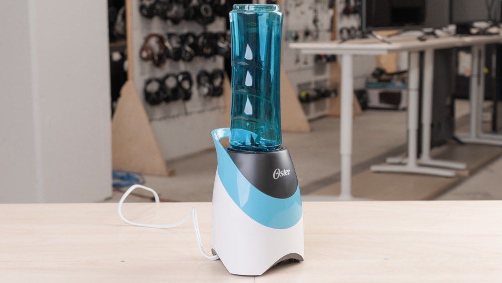Oster MyBlender Personal Blender (Category: Juicers, Blenders & Grinders) located in Quezon City. Submitted by poro.closet00 (Listing ID 1423836022, Image 2). Description: OSTER MYBLENDER WITH GREEN BOTTLE - purchased in 2025 for ₱2,250 - used < 10 times - perfect condition - no box RFS: was gifted a different one 2 weeks after buying the oster MORE DETAILS - Oster Personal Blender for smoothies and shakes. - Portable and easy to use. - Crushes i