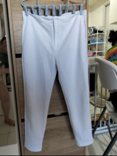 (Category: ) located in . Submitted by cozmovingout (Listing ID 1423855133, Image 1). Description: .