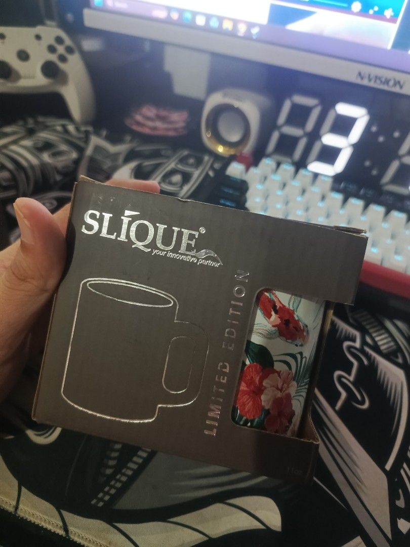 Slique Mugs Limited Edition (Category: Coffee & Tea Tableware) located in Pasig City. Submitted by randomstuffs23 (Listing ID 1423805880, Image 2). Description: 120 each for lalamove or pick up.
