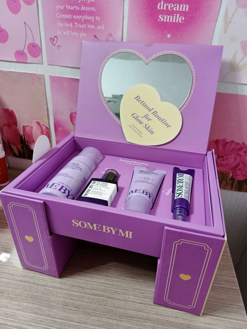 Some By Mi My Retinol Vanity Set (Category: Face Care) located in San Pedro. Submitted by carmz_31 (Listing ID 1423962688, Image 1). Description: - Some By Mi My Retinol Vanity Set - Includes: - Toner - Serum - Cream - Eye cream - Features a vanity-style box with a heart-shaped mirror. - Ideal for those new to retinol..