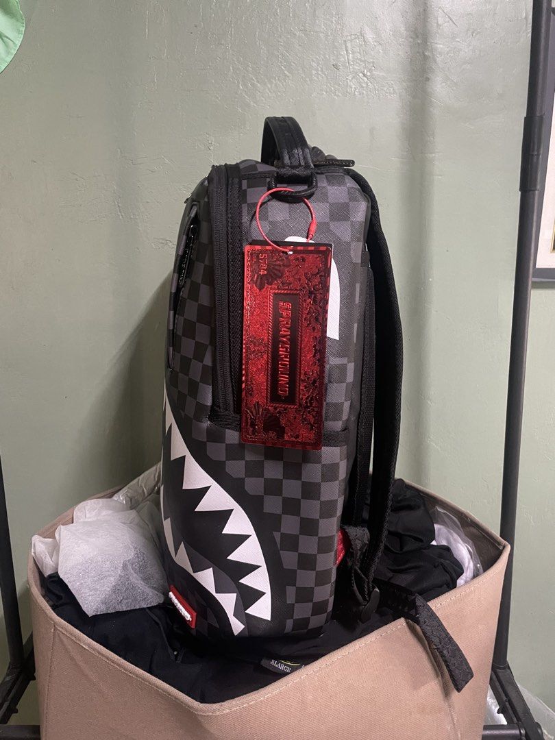 SPRAYGROUND BACKPACK (Category: Backpacks) located in Caloocan City. Submitted by dr3nflipz (Listing ID 1423814292, Image 2). Description: BRAND NEW AUTHENTIC SLIGHTLY NEGO NORTH CALOOCAN LOC.