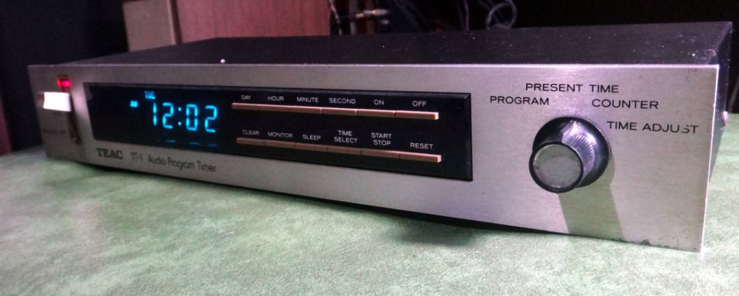 Teac TT-1 Audio Program Timer (Category: Soundbars, Speakers & Amplifiers) located in Muntinlupa City. Submitted by loweebiton5412 (Listing ID 1423826339, Image 2). Description: Teac TT-1 Audio Program Timer made in japan 100v 50/60 hz look ed muntinlupa.
