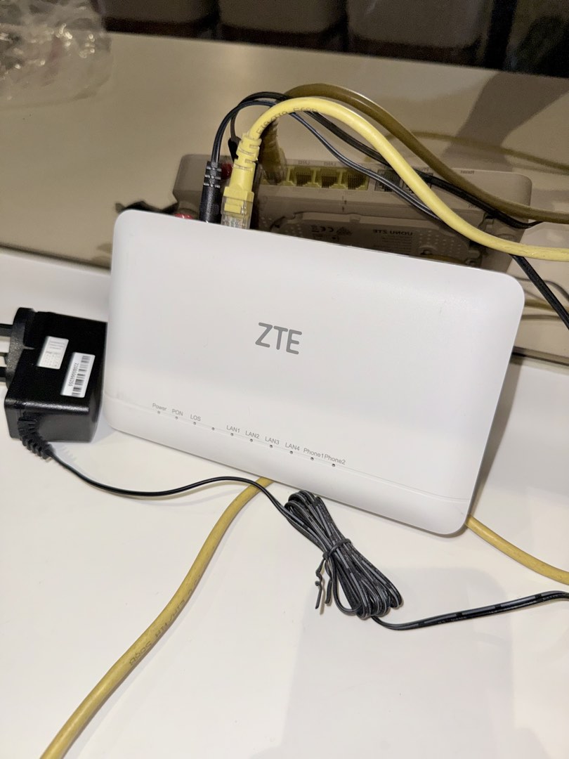 UONU ZTE GPON ONT ZXHN F620 UNIFI MODEM, Computers & Tech, Parts ...