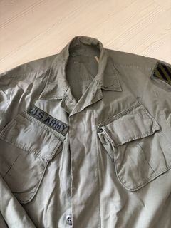 （分類：）位於 。 由 preowneduniform 提交（商品編號 1423841464，圖片 1）。簡介： 。