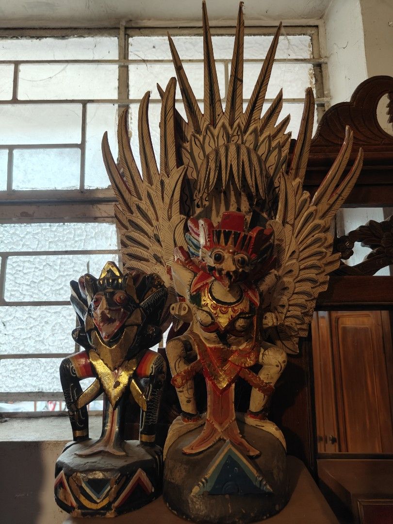 Vintage Wood Garuda Dragon (Category: Vintage Collectibles) located in Manila. Submitted by makkieenri69972 (Listing ID 1423819833, Image 1). Description: .