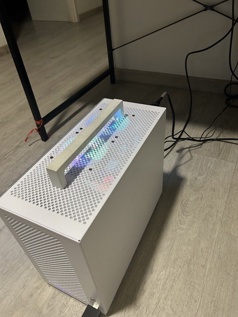 White M-ATX Gaming PC65604627028611112