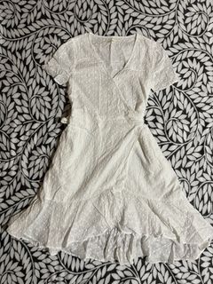 (Category: ) located in . Submitted by preloved_goodiesss (Listing ID 1423872577, Image 1). Description: .