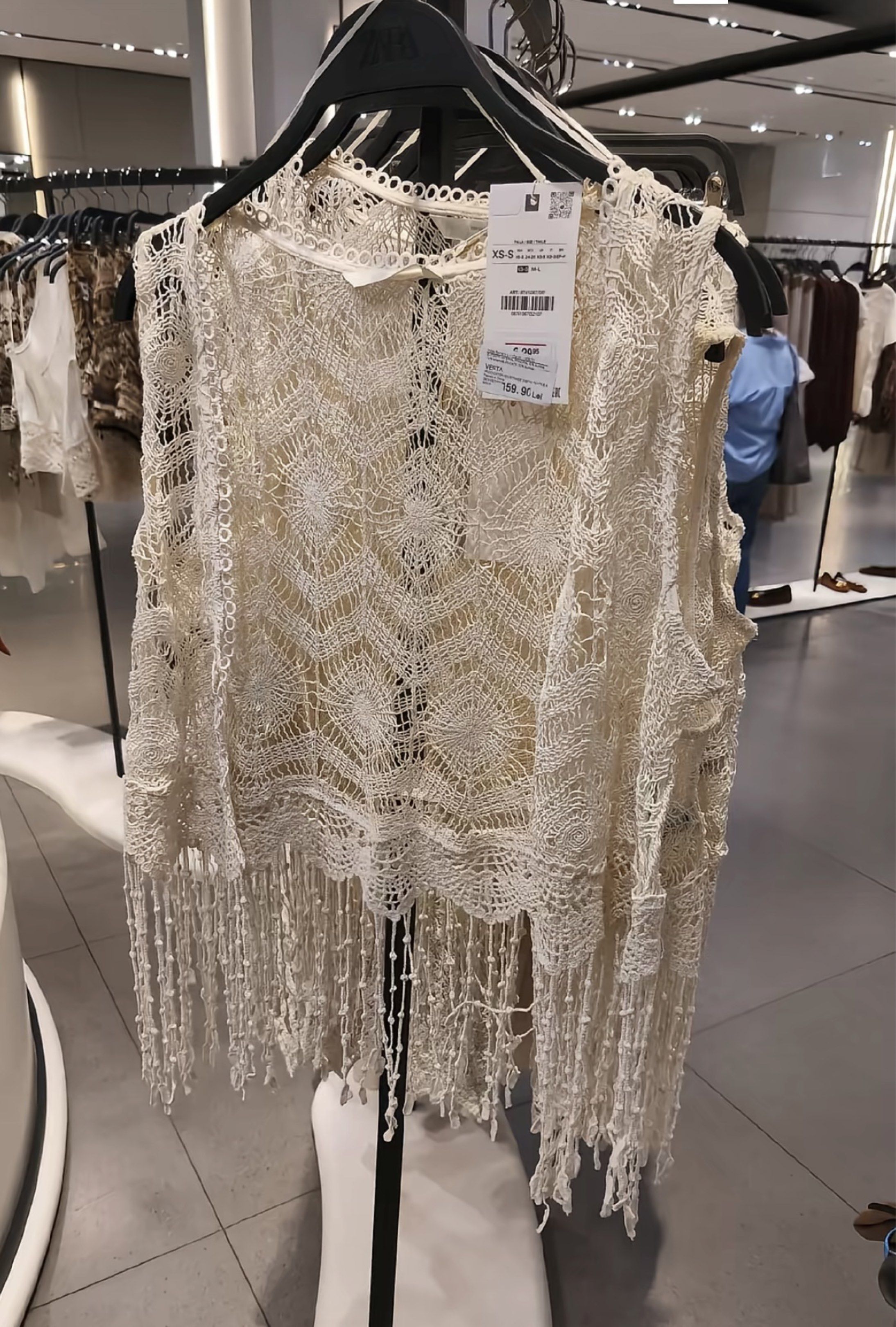 Zara Crochet Vest Top (Category: Sleeveless) located in Puerto Princesa. Submitted by rorysroomdeclutter (Listing ID 1423824690, Image 3). Description: Zara Crochet Knit Vest/Top Beige BNWT M - L but very free size No flaws/tags/snags Very beachy! Price + sf Dm for inquiries.
