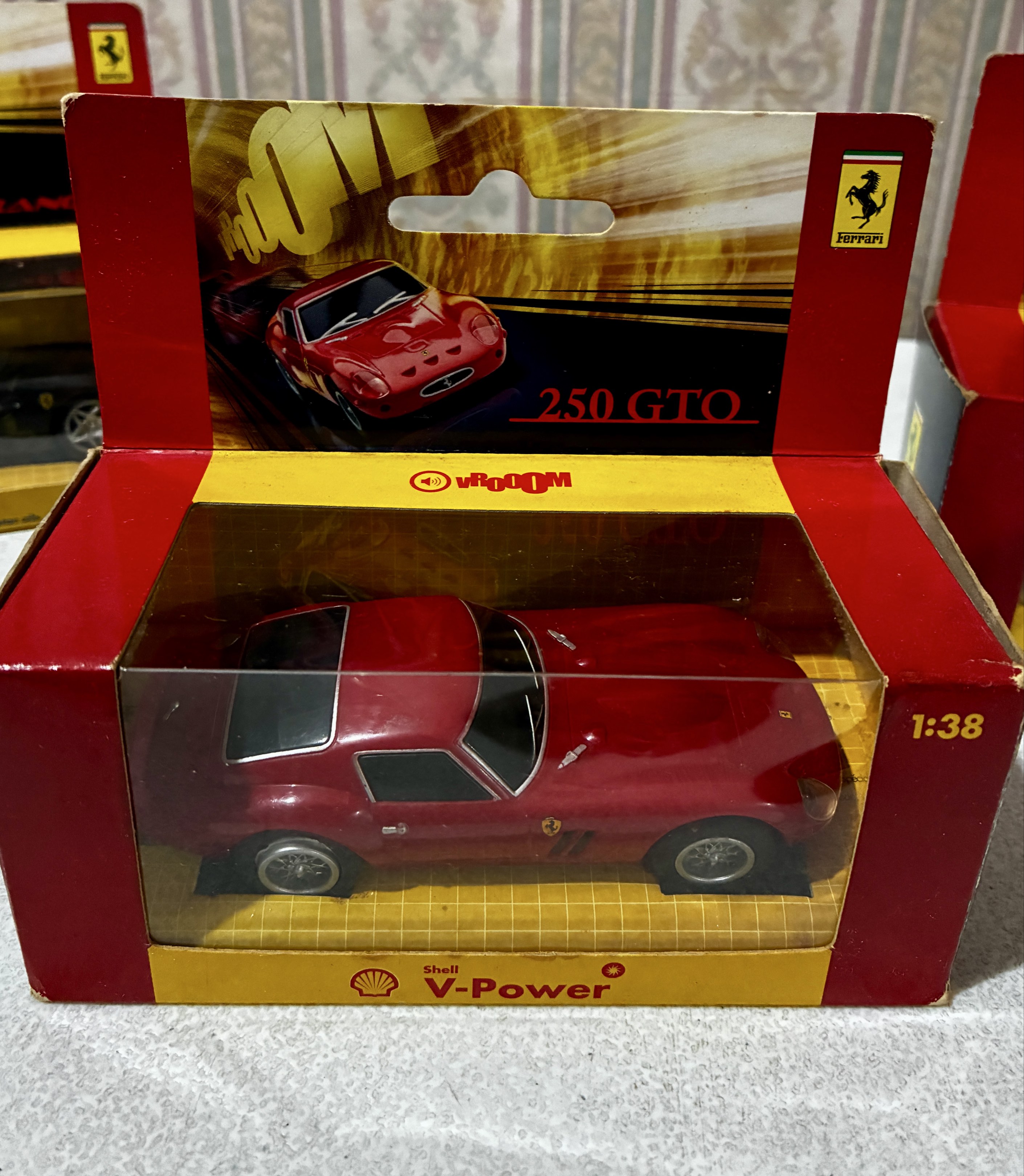 250 GTO Shell x Ferrari Diecast Car Collection 1:38 Scale, Hobbies ...