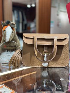 （分類：）位於 。 由 360_Luxury 提交（商品編號 1241038801，圖片 1）。簡介： 。