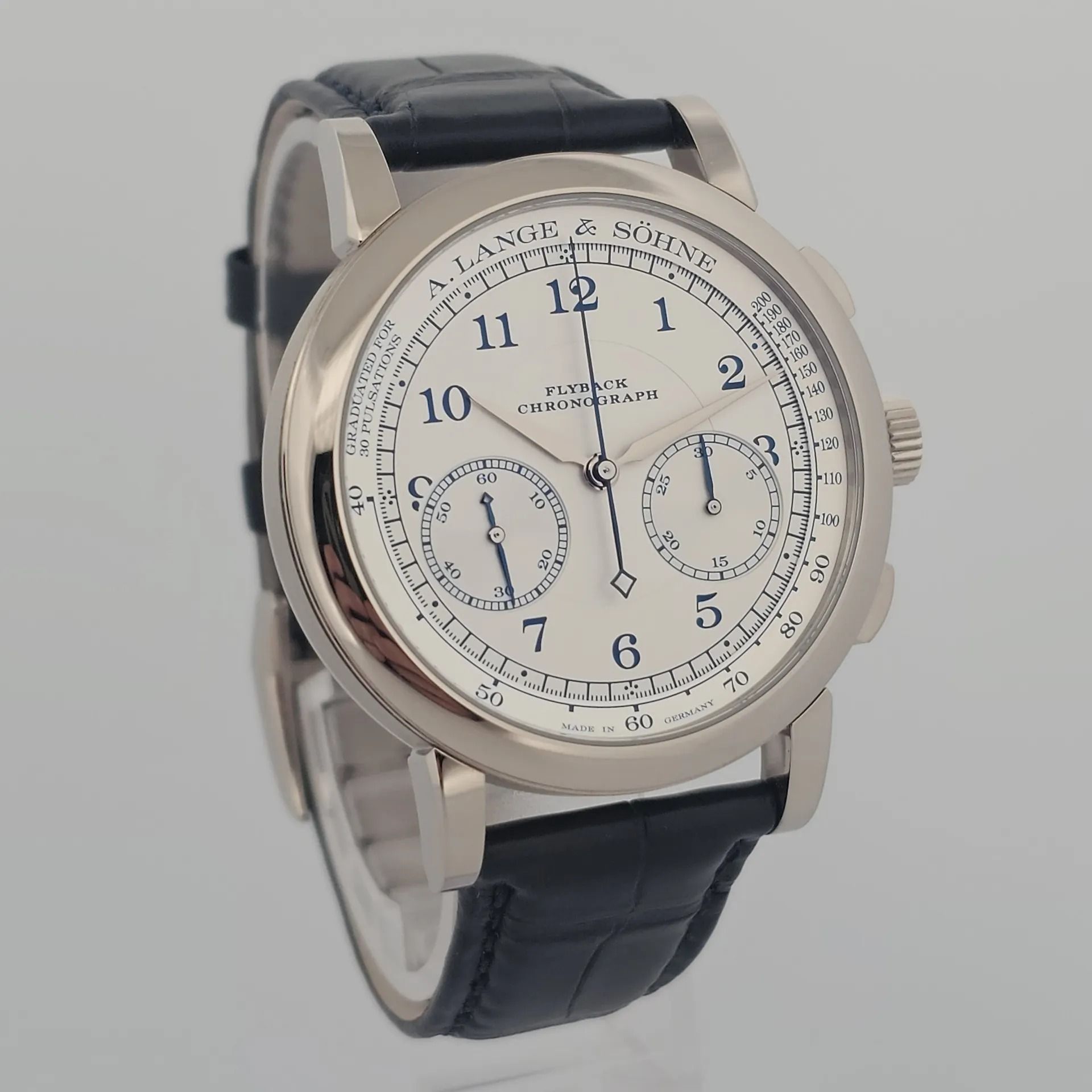 A. Lange & Söhne 1815 Chronograph 414.026 (Category: Watches) located in Singapore. Submitted by mingwatchchannel (Listing ID 1419495950, Image 1). Description: M260079UALS23 Watch Condition Very Good Warranty Card Year 2023 Diameter 39mm Movement Manual Winding Case Material White Gold Dial Color White Accessories Includes original box and certificate No Exchange Thank You Want to see more watches we have please follow us on: Website: https://ww