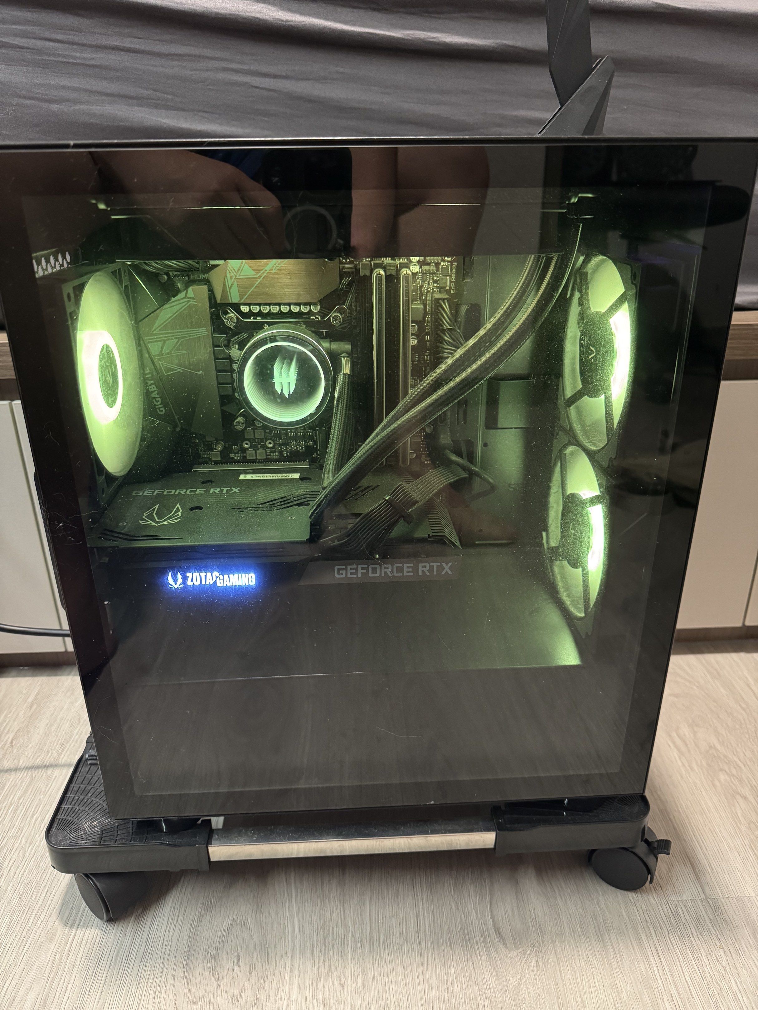 Aftershock Gaming PC65561095422081110