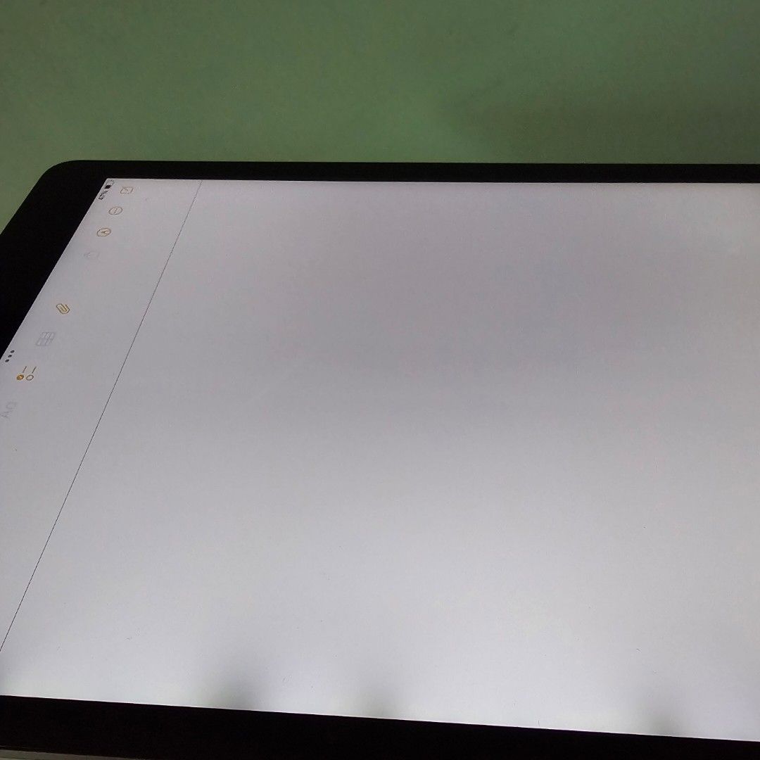 Apple iPad 7th gen 32GB (Category: iPad) located in Quezon City. Submitted by ekklabush (Listing ID 1419421813, Image 2). Description: ! BUY AT YOUR OWN RISK ! payment first issue : may line and shadows na sa gilid but completely working. no ghost touch. matagal na siyang may line pero matagal ko din ginamit na ganyan na I had no problem with it sign in your own icloud acc. na reset na recently. unli check upon meet up. may stickers sa back porti