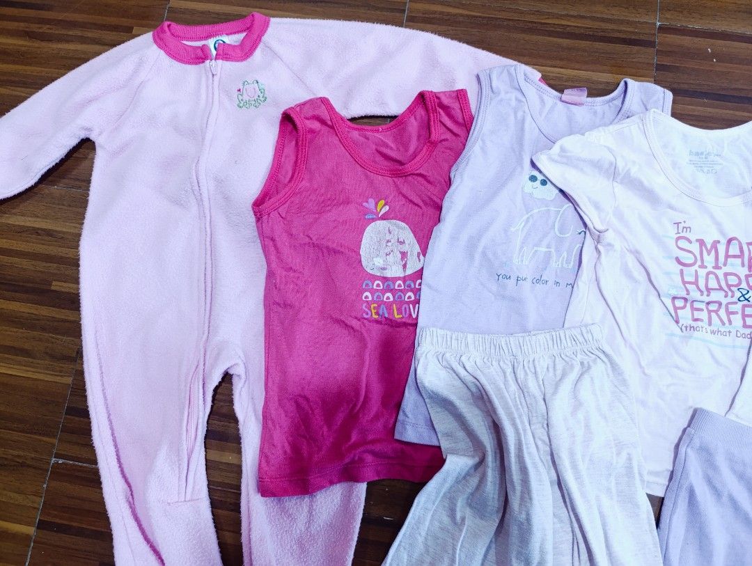 Baby Girl Clothes Set (Category: Babies & Kids Fashion) located in Cavite. Submitted by mhargox (Listing ID 1419410005, Image 3). Description: ideal for 3 years of age.