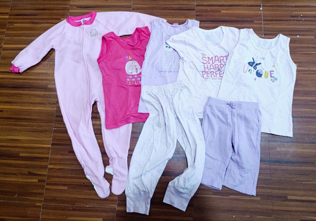 Baby Girl Clothes Set (Category: Babies & Kids Fashion) located in Cavite. Submitted by mhargox (Listing ID 1419410005, Image 1). Description: ideal for 3 years of age.