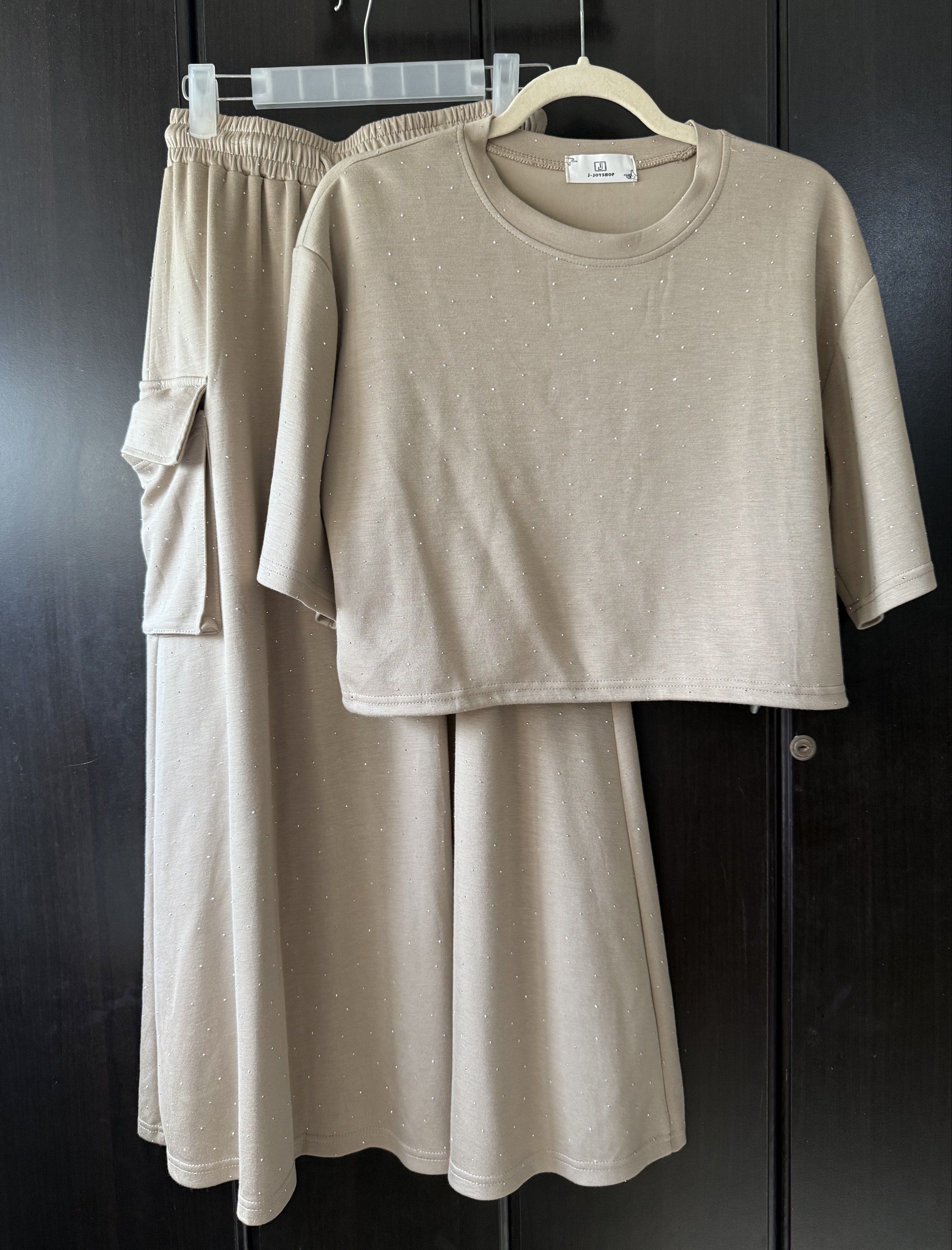 Bangkok Beige Two-Piece Coords (Category: Dresses) located in Quezon City. Submitted by secondsgon (Listing ID 1419545134, Image 1). Description: - Two-piece set can be worn separately - Beige/brown top: short sleeves, round neckline - Matching skirt: drawstring waist, two pockets - Subtle sparkly fabric - Comfortable and stylish -airport look, casual fit 🏦Modes of Payment: GCASH BPI/VYBE BDO 📦Modes of Delivery: LBC - Nationwide shipping Grab/L