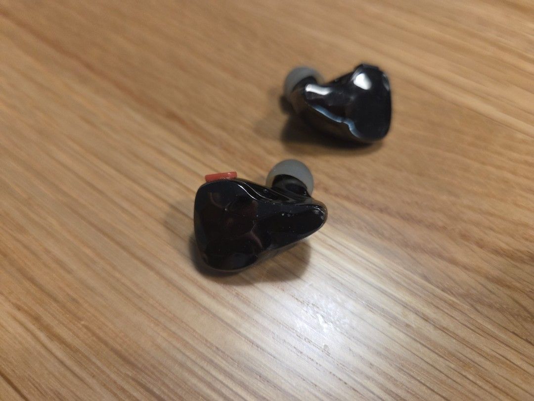 Black In-Ear Earphones65561087134209111