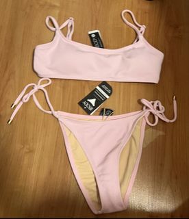 (Category: ) located in . Submitted by avavocadoo (Listing ID 1419563356, Image 1). Description: .