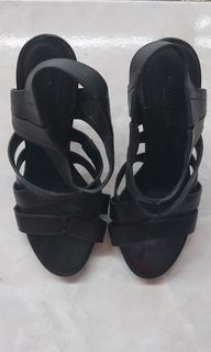 (Kategori: ) berada di . Dikirim oleh nancylica (ID iklan 1419310768, Gambar 1). Deskripsi: .