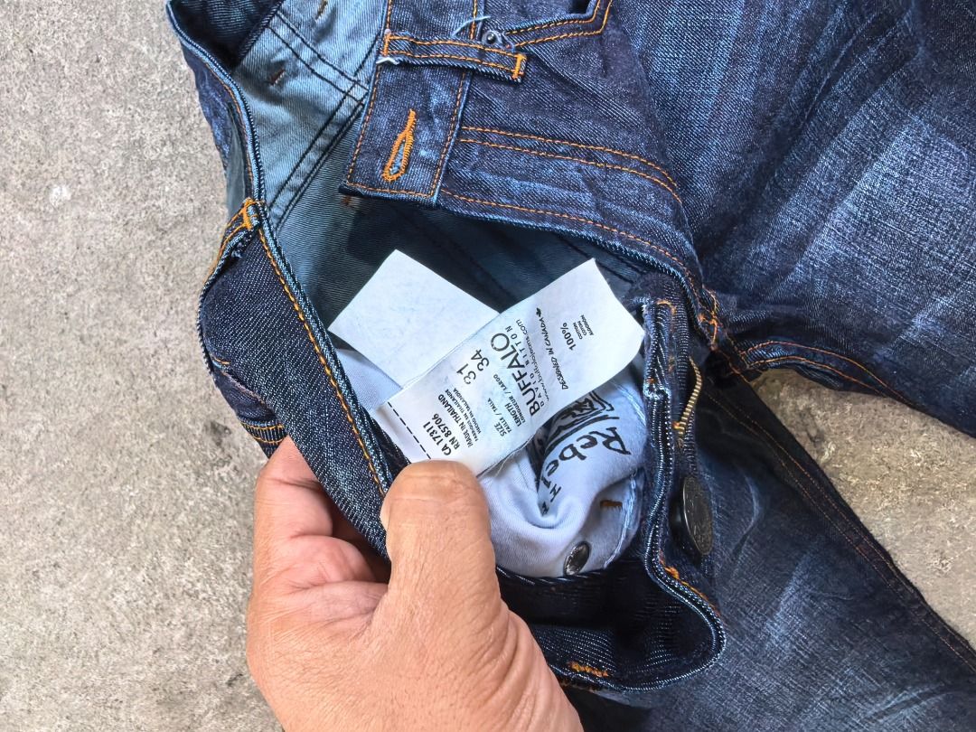 Buffalo Jeans for Sale (Category: Jeans) located in Quezon City. Submitted by klayp (Listing ID 1419556692, Image 3). Description: Buffalo Jeans (David Bitton) 1000 plus shipping fee Dimes: Waist 31 Length 34 Mode of payment ☑️ Payment first Gcash Bank transfer Meet-up around Manila/Qc .
