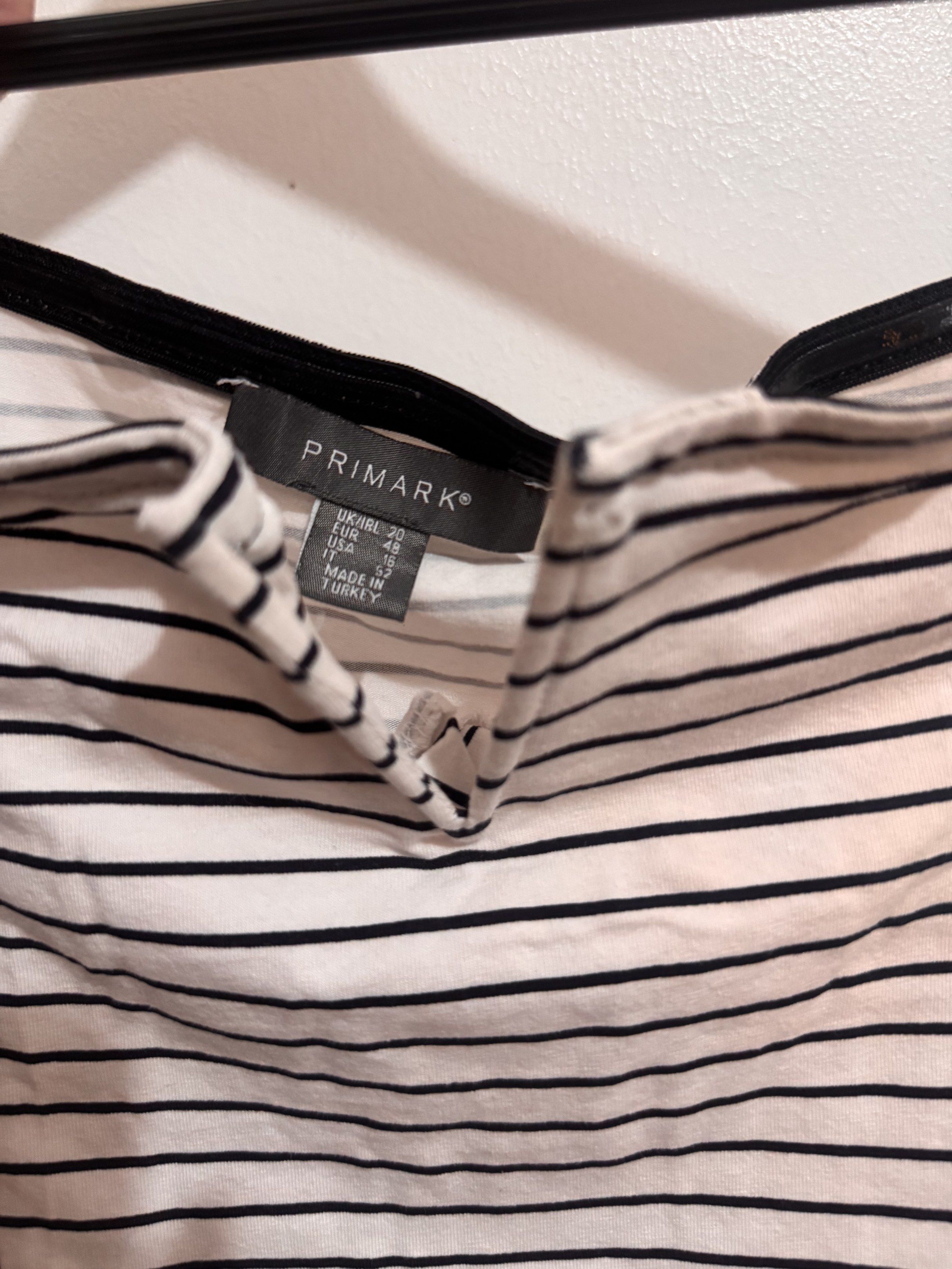 B&W Striped bodysuit (Category: Others Tops) located in Mexico. Submitted by studioleraph (Listing ID 1419497926, Image 2). Description: F01-2 B&W Striped bodysuit Condition: Pre-loved; with stains, see photo. Please manage expectations ✨ Size: L-XL Price: 130 💰 Payment first 🛒 Shipping not included, PM for details 🙅🏻‍♀️ No Joy Reservers or Scammers 🙆🏻‍♀️ You deserve this piece 🩷 Only one item #preloved #tops #bodysuit #available #Fashion 