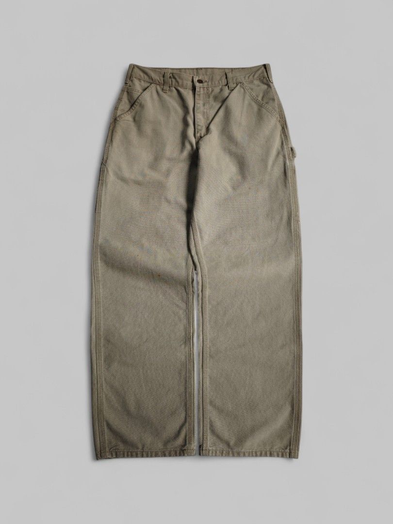 Carhartt Carpenter Pants (B11 DES) (Category: Jeans) located in Nabunturan. Submitted by secondskn.co (Listing ID 1419457447, Image 2). Description: Carhartt Carpenter Pants (B11 DES) Size on tag: 32 x 32 Waist: 32" Length: 40.5" Hem: 9" Condition: Excellent Color rate: 9.5/10 Flaws: None 📍: Bukal, Nabunturan, Davao de Oro 💵 : Gcash/Bank Transfer 🚚 : Shipping via J&T and LBC only Dm for more info! 📩.