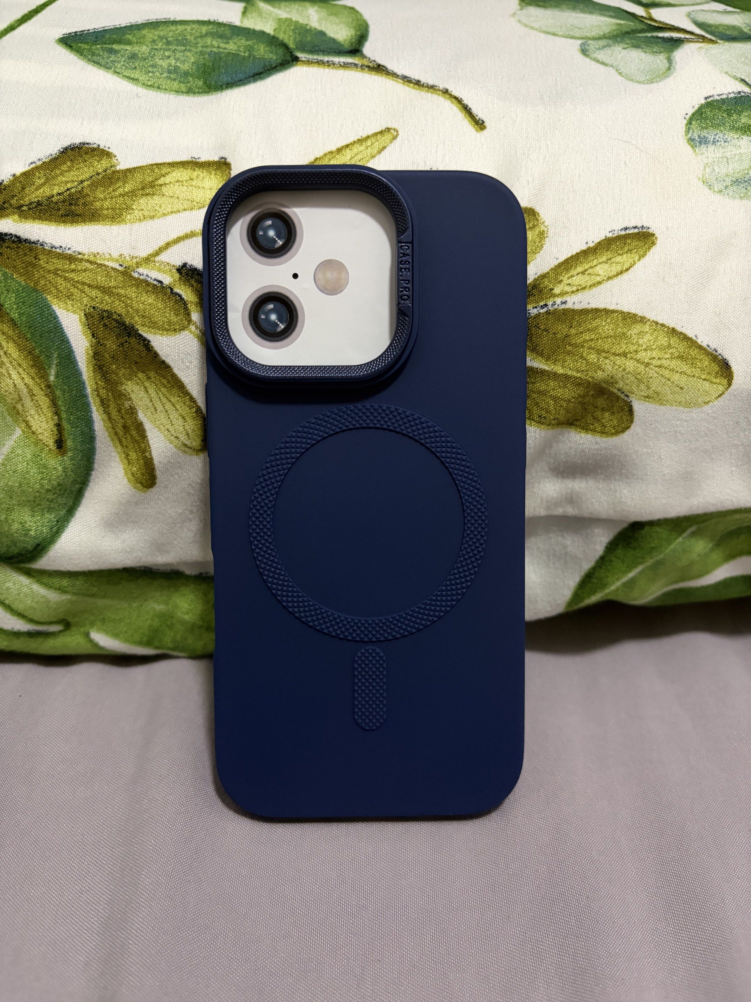 Case for Iphone 17 #5 (Category: Cases & Sleeves) located in Pasig City. Submitted by Hi.Im.Tedd (Listing ID 1419519823, Image 1). Description: No Brand MagSafe Bought last January 2026 RFS : Decluttering.