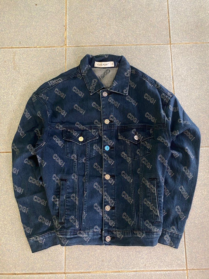 C.D.G. Denim jacket (Category: Coats, Jackets and Outerwear) located in Davao. Submitted by fritzay (Listing ID 1419519727, Image 1). Description: CDG Blue denim jacket Asnew condition 22 x 24 dimensions 10/10 color rate Complete details No issue Thrifted item only + sf💸💸 Loc. Davao city, Mindanao 📍.