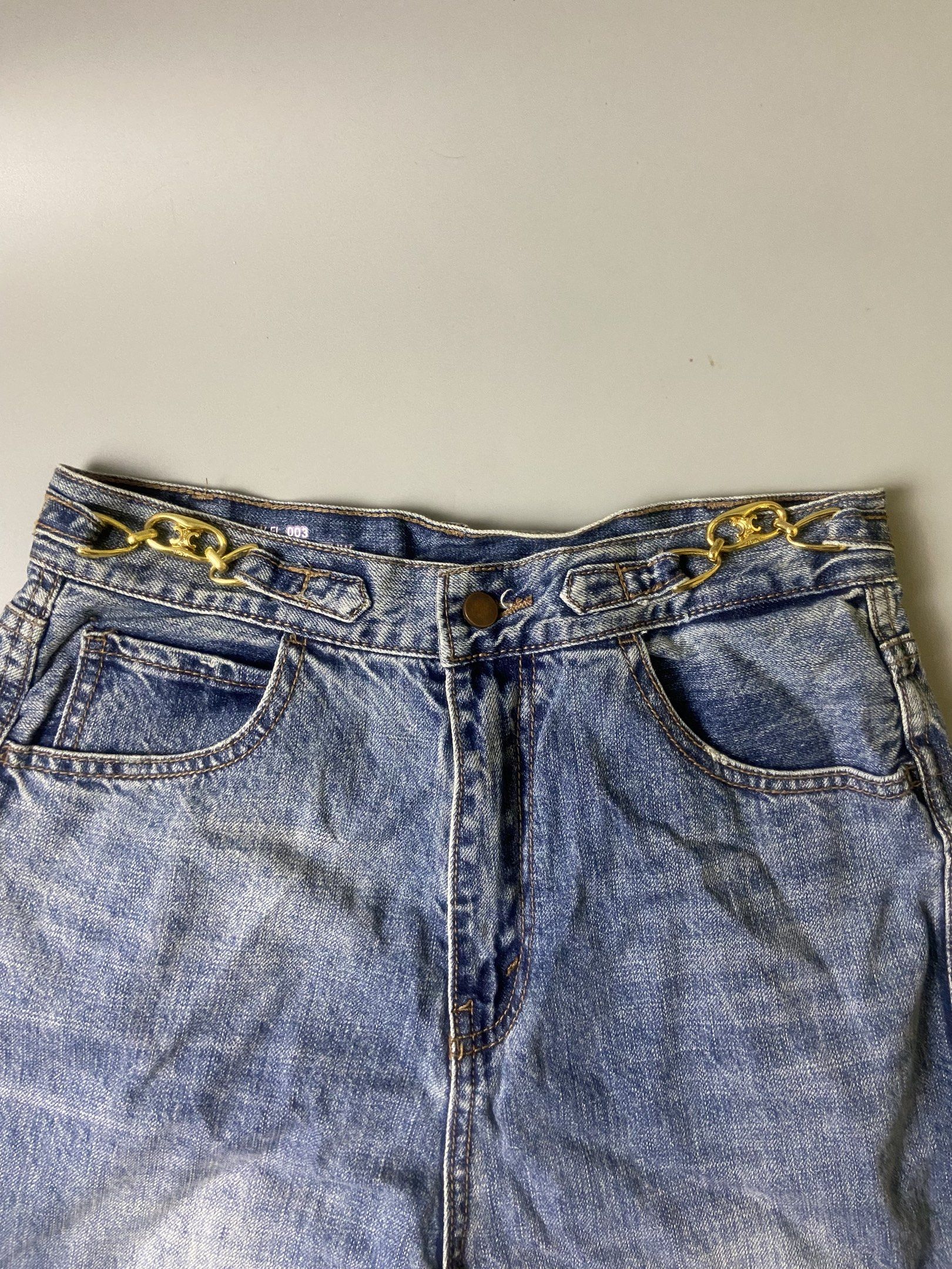 celine pants (Category: Jeans) located in San Fernando. Submitted by dippedrops (Listing ID 1419539571, Image 2). Description: celine pants excellent condition no issue size 26 to 28 L- 43 Hem - 8.5.
