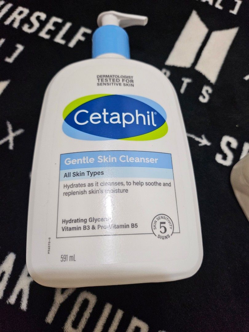 Cetaphil Gentle Skin Cleanser 591ml (Category: Face Care) located in Makati City. Submitted by boraanpanman__613 (Listing ID 1419501813, Image 2). Description: Brand New Cetaphil Gentle Exfoliator 591ml Open for meetup at Ayala Triangle, Ayala Mall Circuit, Century Mall, Greenbelt..