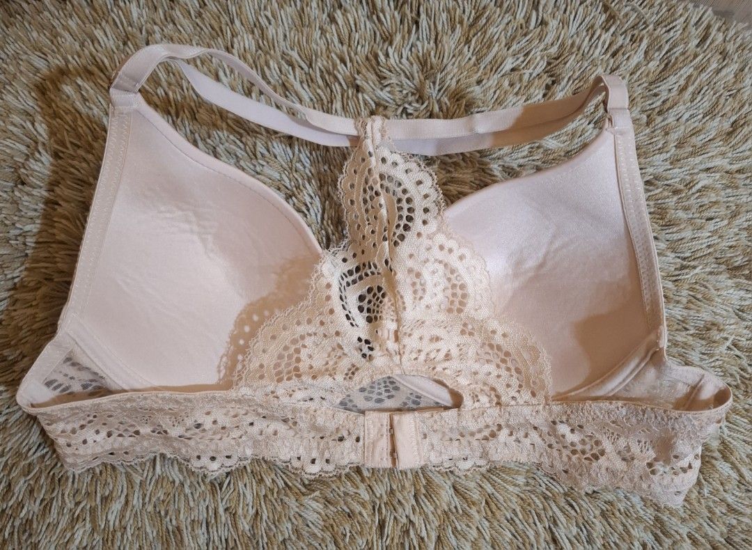 Danskin Floral Embroidered Bra 36B (Category: Undergarments & Loungewear) located in Rizal. Submitted by kline13 (Listing ID 1419426925, Image 2). Description: Danskin bra features a beautiful floral embroidery design. It has a racerback style with a lace back and underbust band. The bra is a soft pink color. The size is 36B. It has a hook and eye closure at the back..