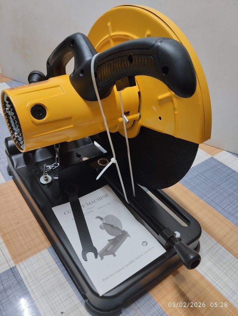 Dewalt Cut off machine (Category: Construction Tools & Equipment) located in Manila. Submitted by acgprinting08798 (Listing ID 1419393590, Image 2). Description: forsale brandnew Dewalt cut off machine 2500w 220v Loc: Batingan Binangonan pick up only to test.