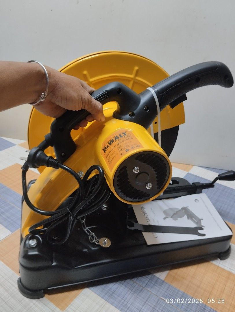 Dewalt Cut off machine (Category: Construction Tools & Equipment) located in Manila. Submitted by acgprinting08798 (Listing ID 1419393590, Image 3). Description: forsale brandnew Dewalt cut off machine 2500w 220v Loc: Batingan Binangonan pick up only to test.