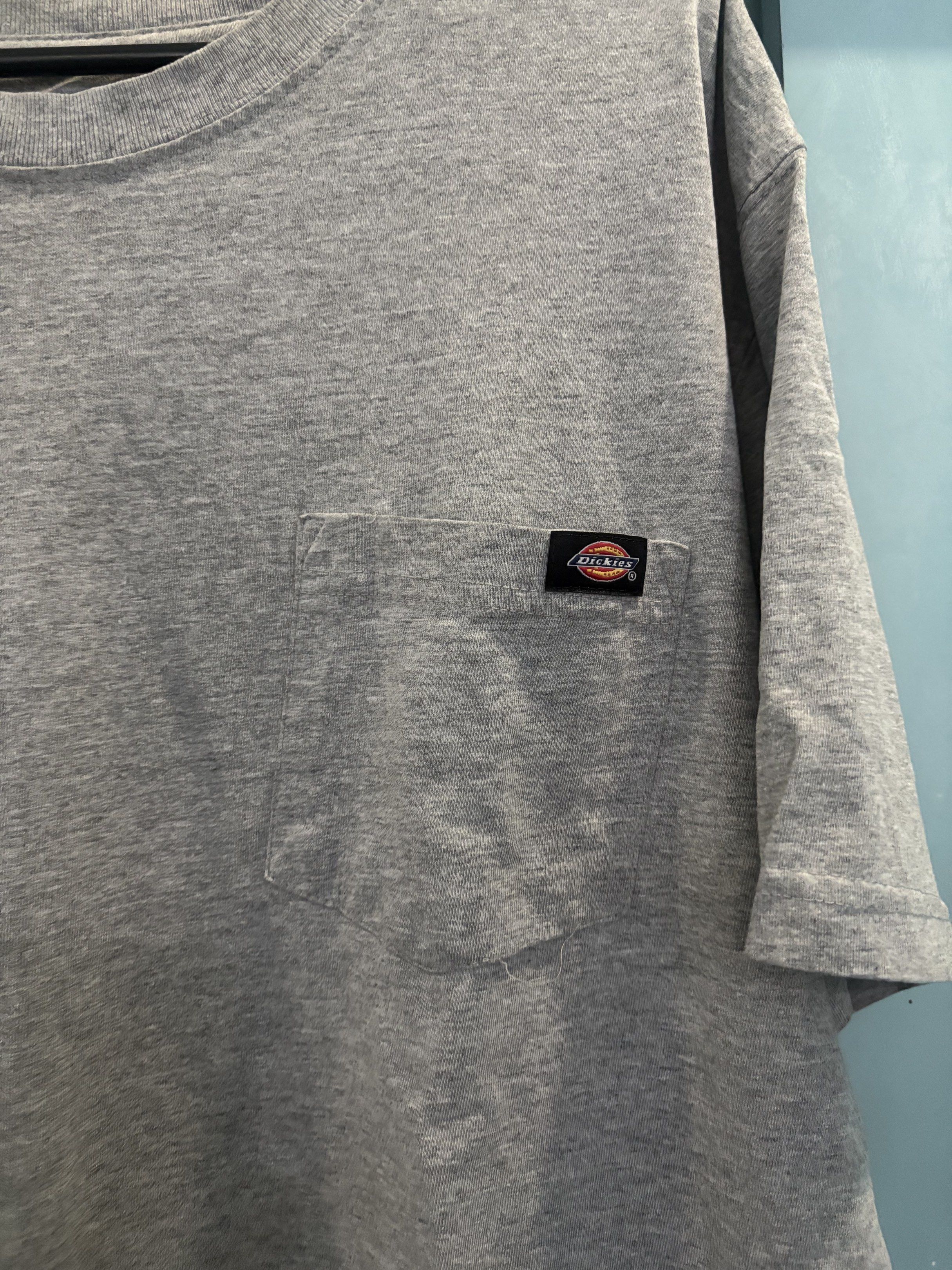 Dickies Pocket Tee XL Gray (Category: Tshirts & Polo Shirts ) located in Quezon City. Submitted by dels1 (Listing ID 1419480205, Image 2). Description: Legit 9/10 condition Dimes: 24.5Width 30 Length.