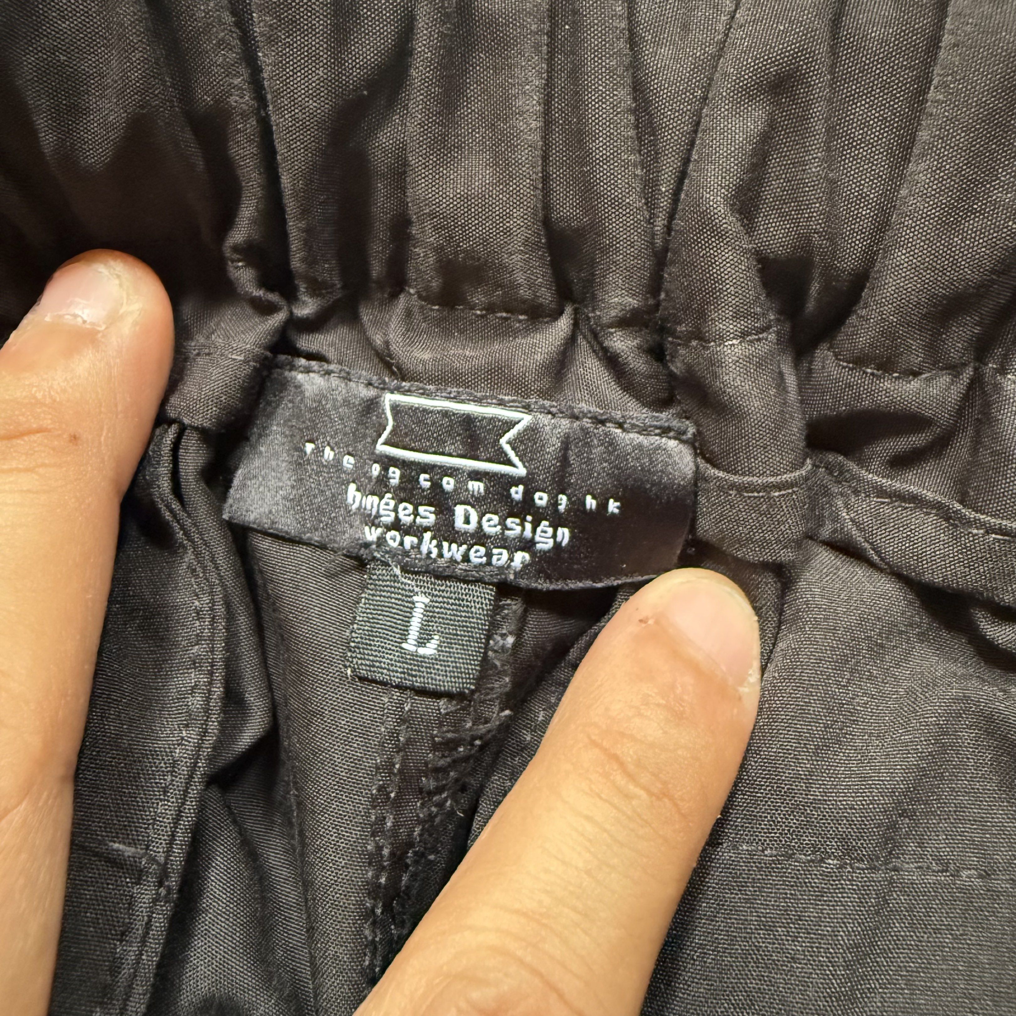 Dog com dog big pocket (Category: Shorts) located in Cavite. Submitted by epiboie (Listing ID 1419514535, Image 3). Description: Dog com dog black Size large on tag 30-33 21 length Color rate: 9.5/10 Excellent condition No issue 1180.