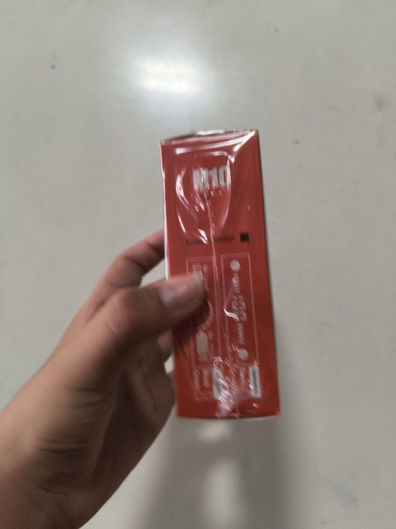 Ear bud447688217566924802