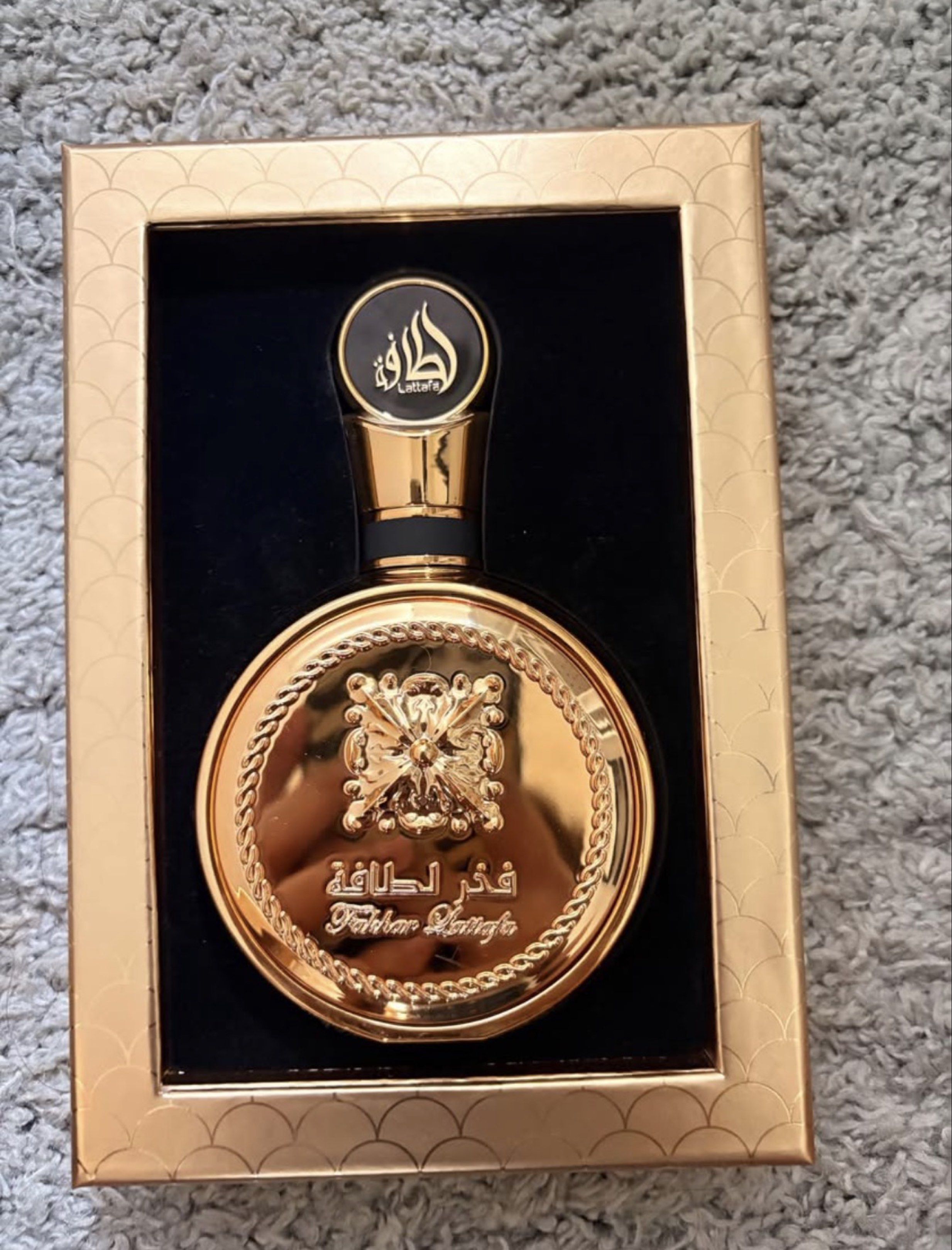 Fakhar Lattafa Eau De Parfum 100ml (Category: Fragrance & Deodorants) located in San Pedro. Submitted by justanj_ (Listing ID 1419530194, Image 1). Description: Brandnew Fakkar Lataffa Arab perfume (Womens) Scent: Musky, Vanilla, Sweet Lalamove cod avail,Gcash & Bank Transfer Free SF within Metro Manila .