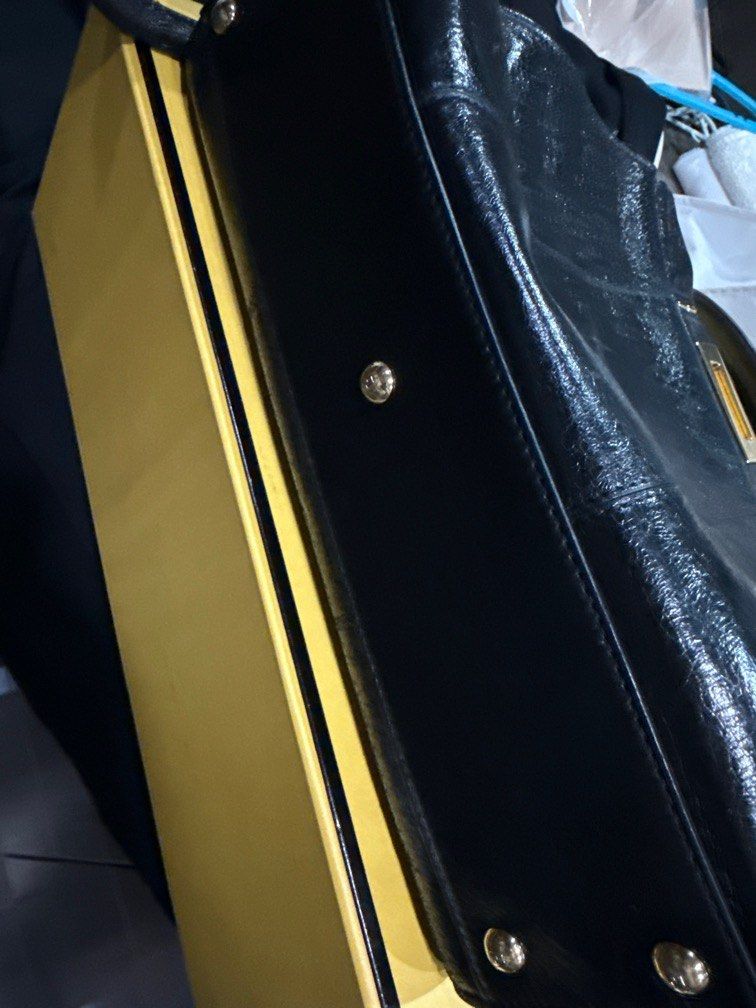Fendi peekaboo regular agnello old shine nero bag (Category: Luxury Bags & Wallets) located in Makati City. Submitted by misstakes27 (Listing ID 1419506692, Image 2). Description: .