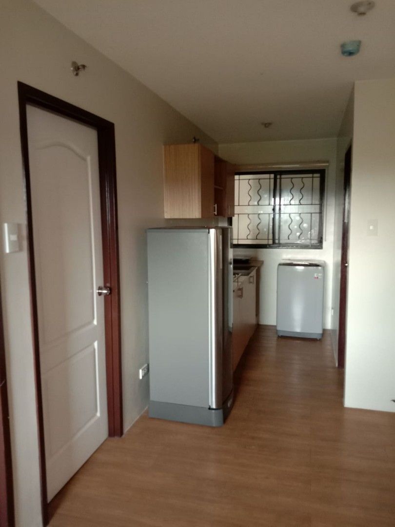 For Sale: 2BR Condo in Pasig (Category: Apartments & Condos) located in Quezon City. Submitted by bugz77 (Listing ID 1419393405, Image 3). Description: FOR SALE: 2 Bedroom Condo Unit BALI OASIS 2 w/ covered GF Parking space. 2 Bedroom 1 Toilet and Bath Floor Area 42 Square Meter With extra storage near the elevator With cage laundry space Ammeneties: Lap Pool 25meter 2 Kiddie pool Function rooms Gym Fully furnished! Comes with an induction oven a
