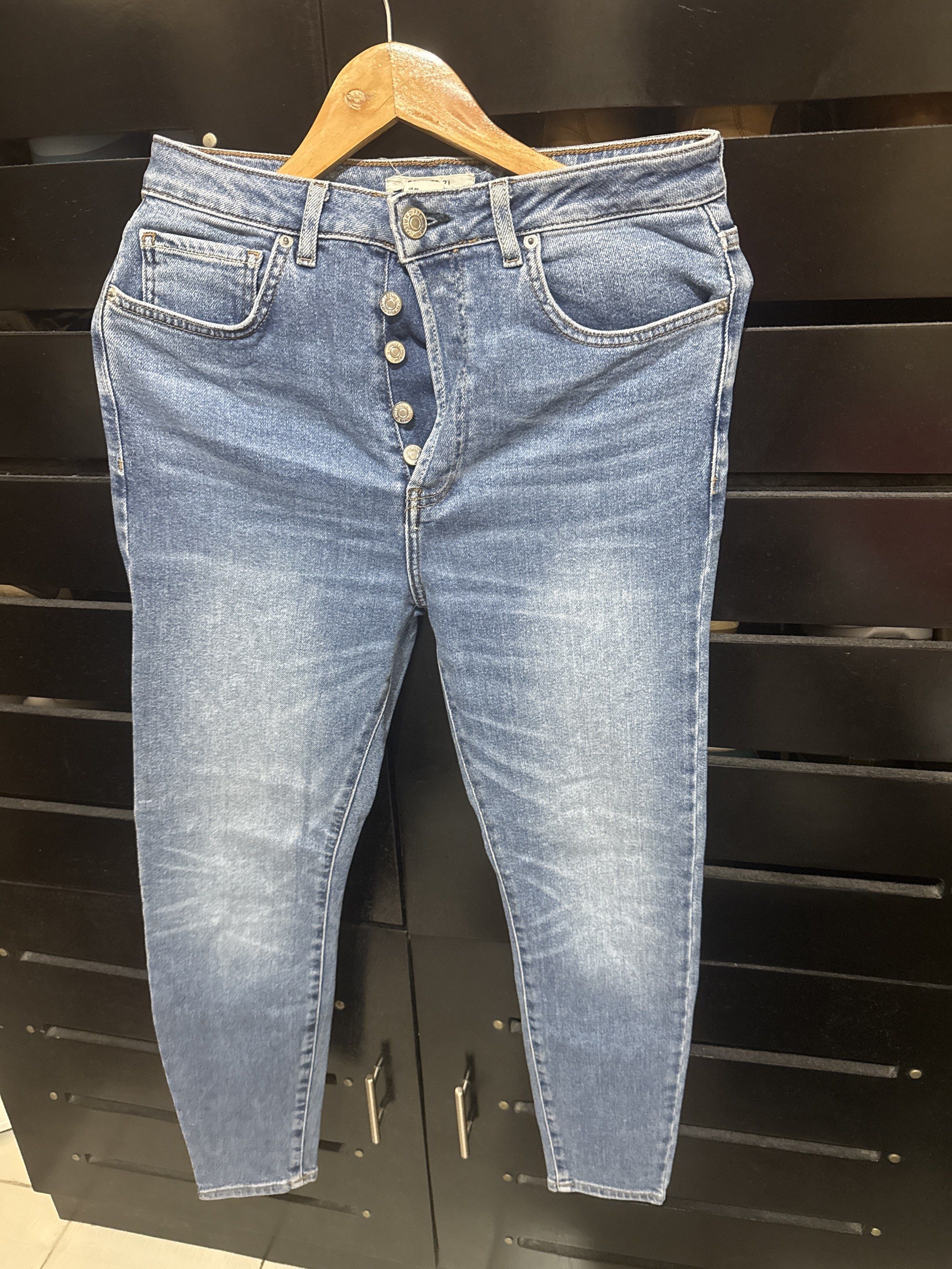 Forever 21 Denim Jeans - US 30 (Category: Jeans) located in Pasig City. Submitted by kingdomgeneral (Listing ID 1419394090, Image 1). Description: - Forever 21 denim jeans - Button-fly closure - Classic five-pocket design - Medium wash - Slim fit - Size: US 30, CA 30, MX/EU 30, BR 30, EU 44, UK 30, KR 76, JP 76, CN 170/76A - Made in Egypt.