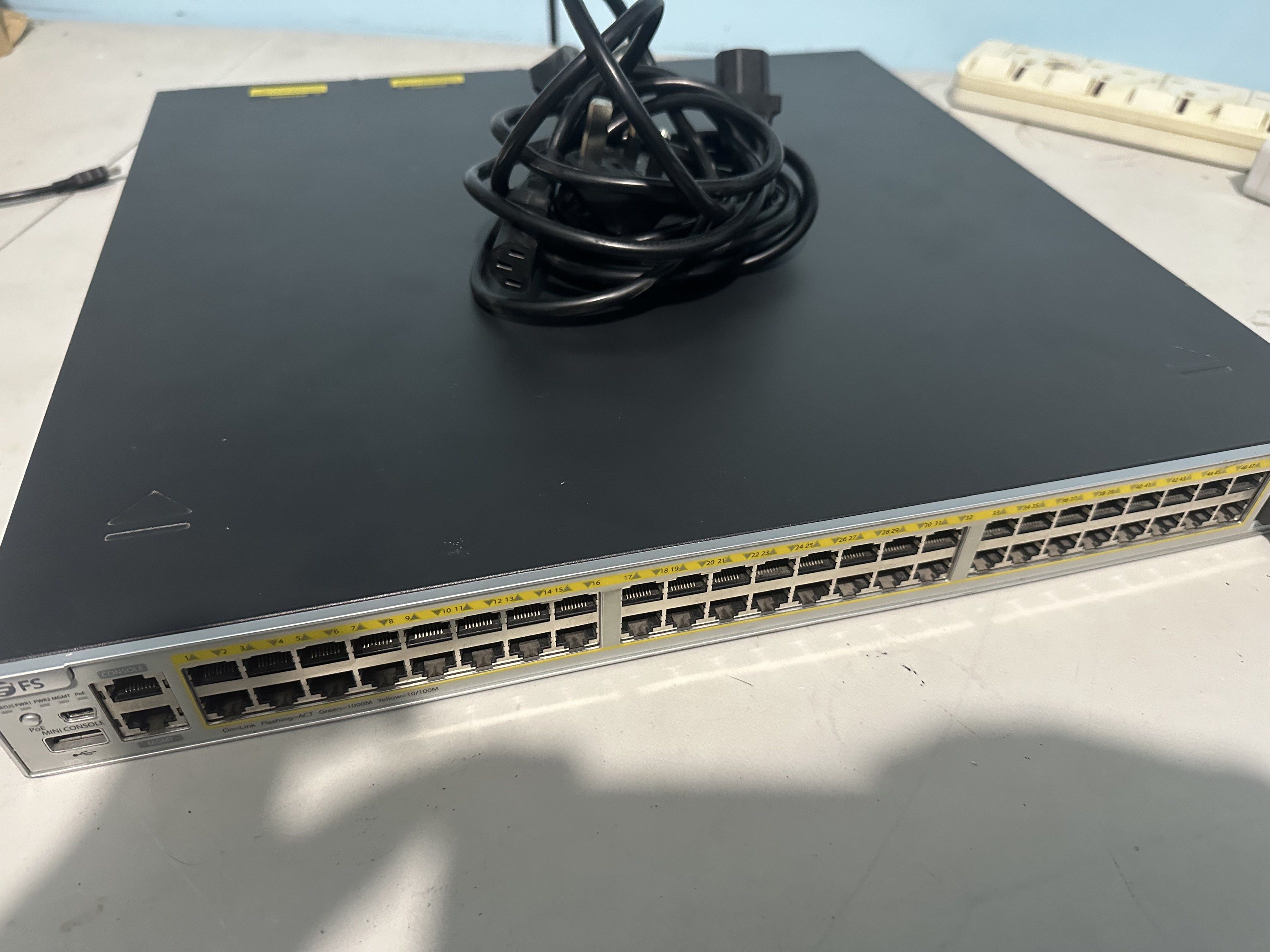 FS Gigabit Ethernet Smart Switch (Category: Networking) located in Bulacan. Submitted by shinjuku99 (Listing ID 1419438081, Image 2). Description: High-End Switch- For Serious buyer only rfs: BPO deal went sour so need to close the office and liquidate all equipments used only for a year and contract was not renewed by client Product Highlights Up to 48 PoE+ Ports, 30W Per Port & Total Budget 740W Broadcom BCM56340 Chip, Support 8 Units Stacking 