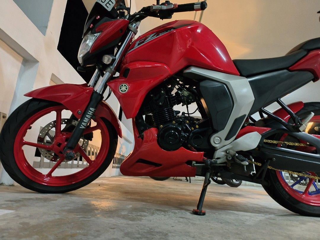 FZN150 (Category: Motorcycle Apparel) located in Singapore. Submitted by mmhans (Listing ID 1419429310, Image 3). Description: - Yamaha FZN150 motorbike. - The engine is in very good working condition, very smooth & silent. Come to see & hear for yourself. You won't be disappointed. Worth buying at a negotiable price. - Regular serviced, Motul brand engine oil & filter changed every 2000km. - Mileage now around 95k to 96k is ongoing. The meter is